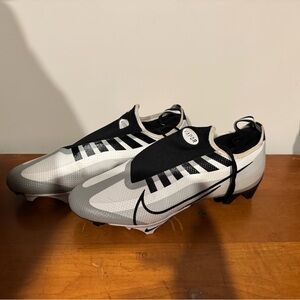 Nike Black and White Men's football Cleats